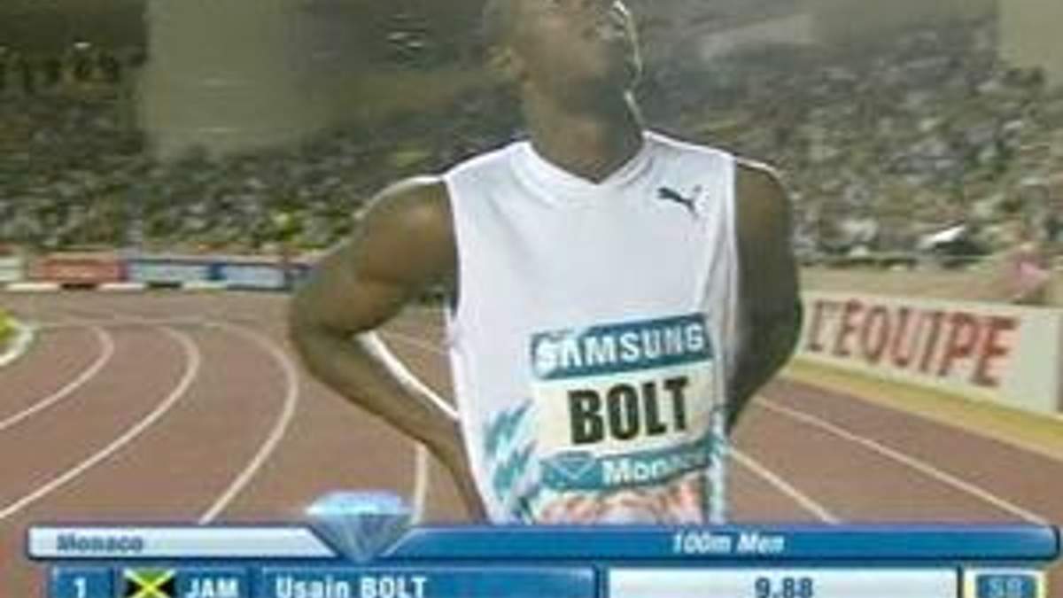 Усэйн Болт не без проблем выиграл забег на 100 метров