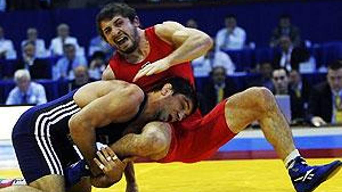 Українські борці на Чемпіонаті світу завоювали три медалі Українські борці на Чемпіонаті світу завоювали три медалі