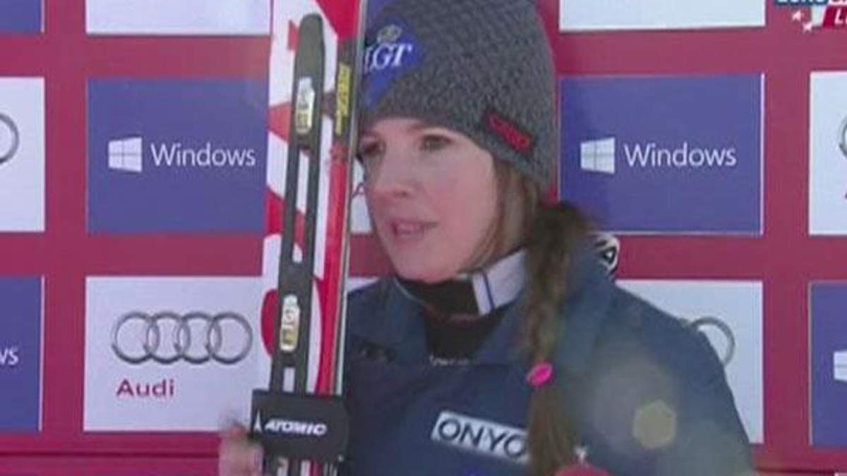 Горные лыжи: Тина Вейратер одержала первую победу в карьере