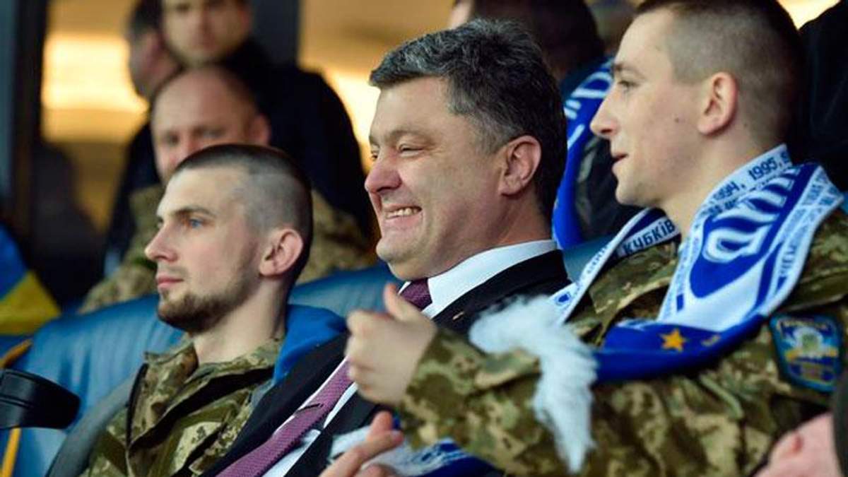 Порошенко прокоментував відставку Блаттера