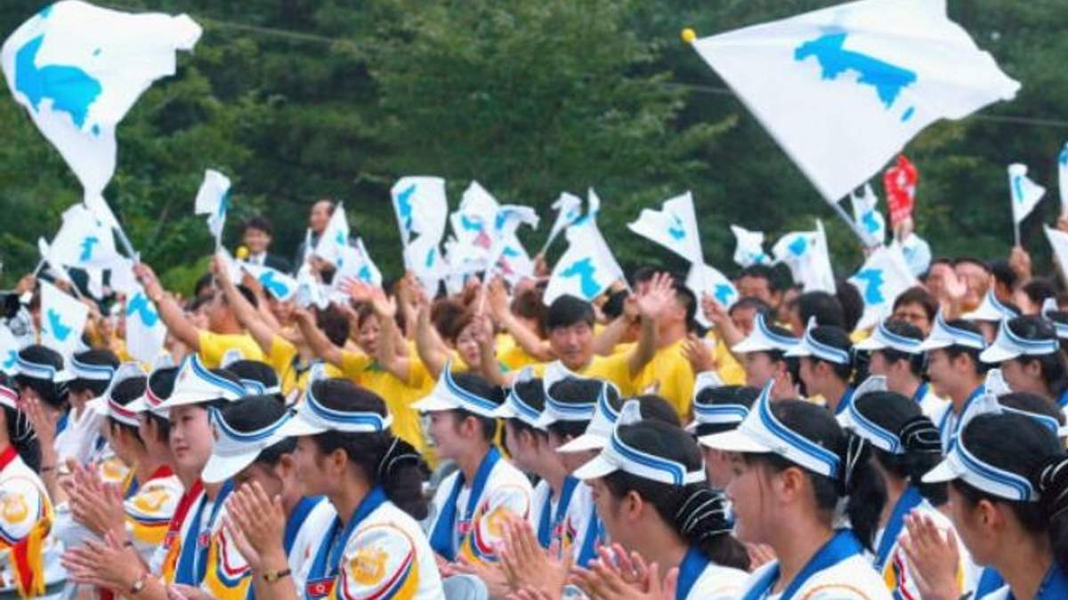 Олимпиада объединяет Кореи: на церемонию открытия страны выйдут под единым флагом