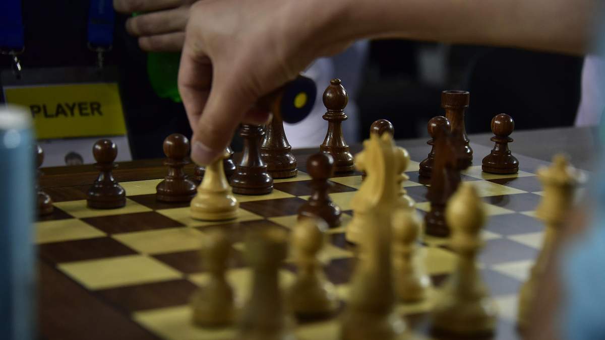 Шахова олімпіада: чоловіки програли полякам, жінки зіграли у нічию з китаянками