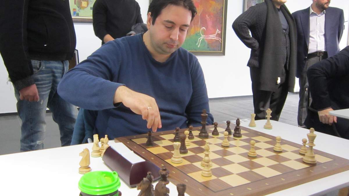Легендарного шахового тренера вшанували яскравою грою