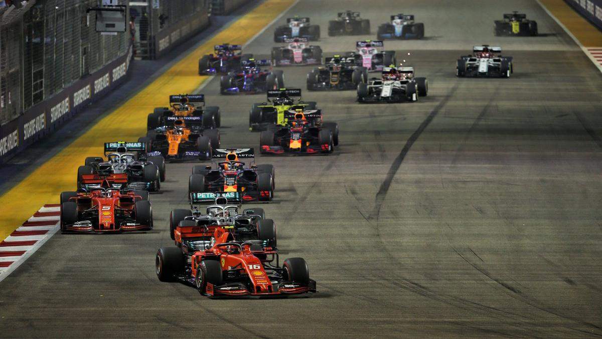 Ferrari оформила победный дубль на гран-при Сингапура, сейфти-кар трижды вмешивался в гонку