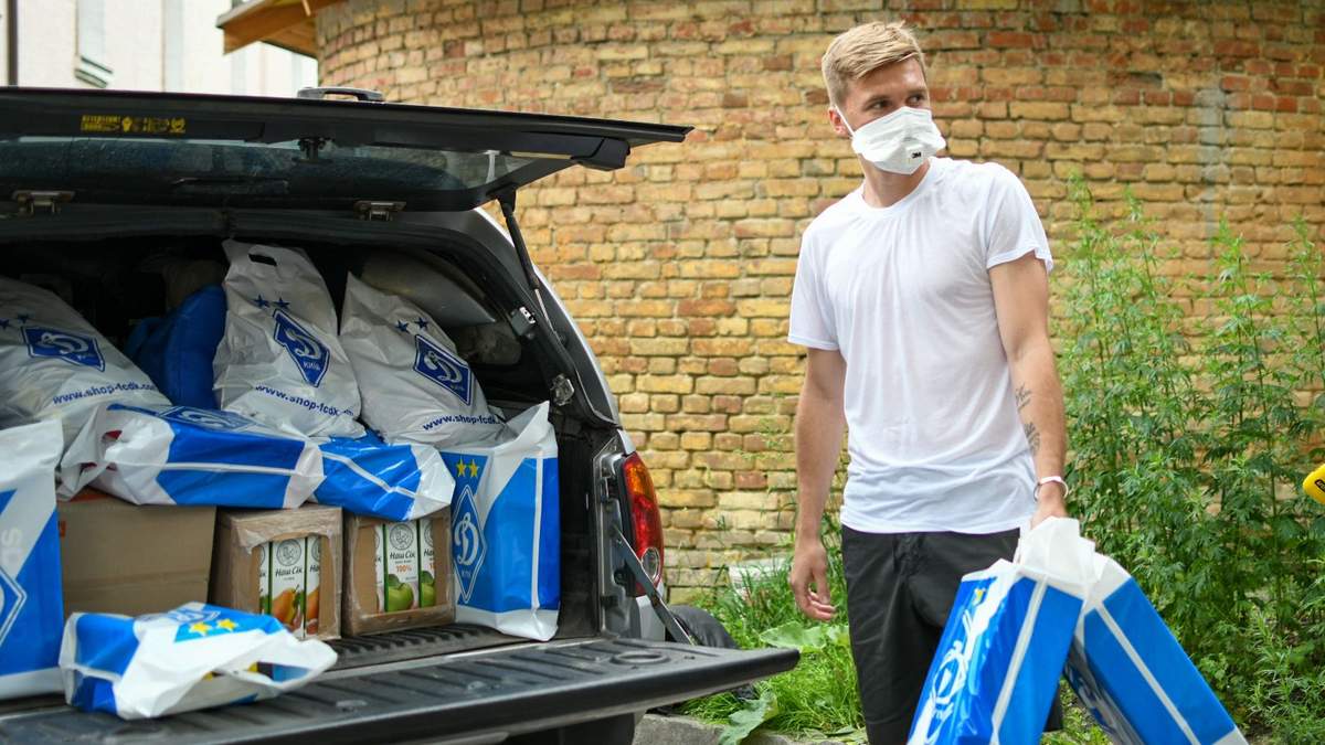 Капітан "Динамо" передав допомогу воїнам АТО: фото та відео