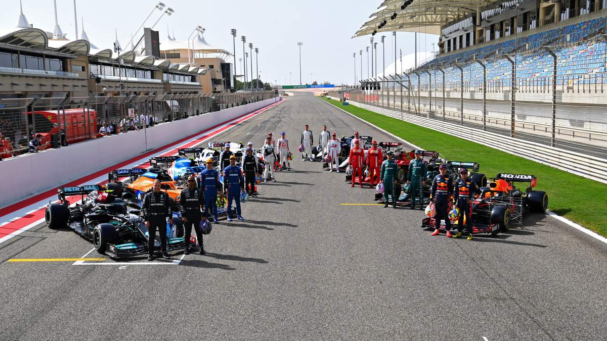 Усі команди Формули 1 представили лівреї на сезон-2021: фото та відео