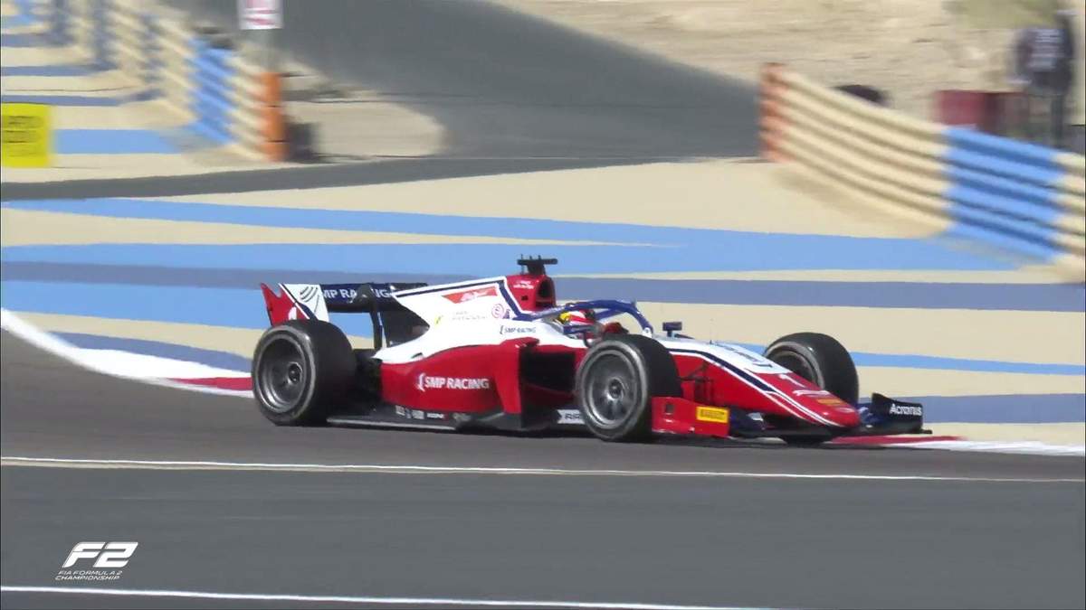 Російський гонщик двічі потрапив в аварії на етапі Формули-2: відео