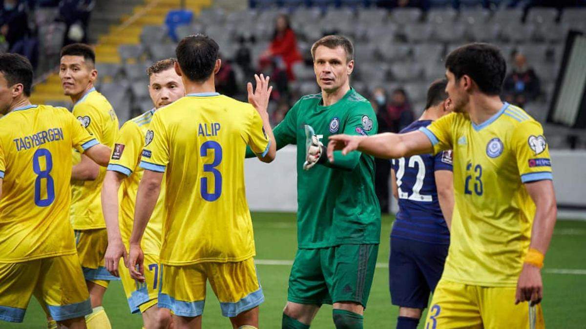 Збірна Казахстану вилетіла на матч до України попри інформацію про коронавірус в команді Збірна Казахстану вилетіла на матч до України попри інформацію про коронавірус в команді