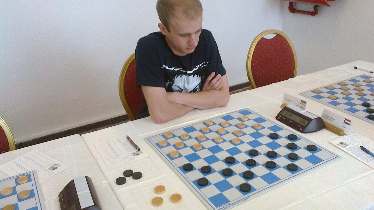 Українець Анікєєв виграв чемпіонат Європи з шашок - Новини спорту - Спорт 24