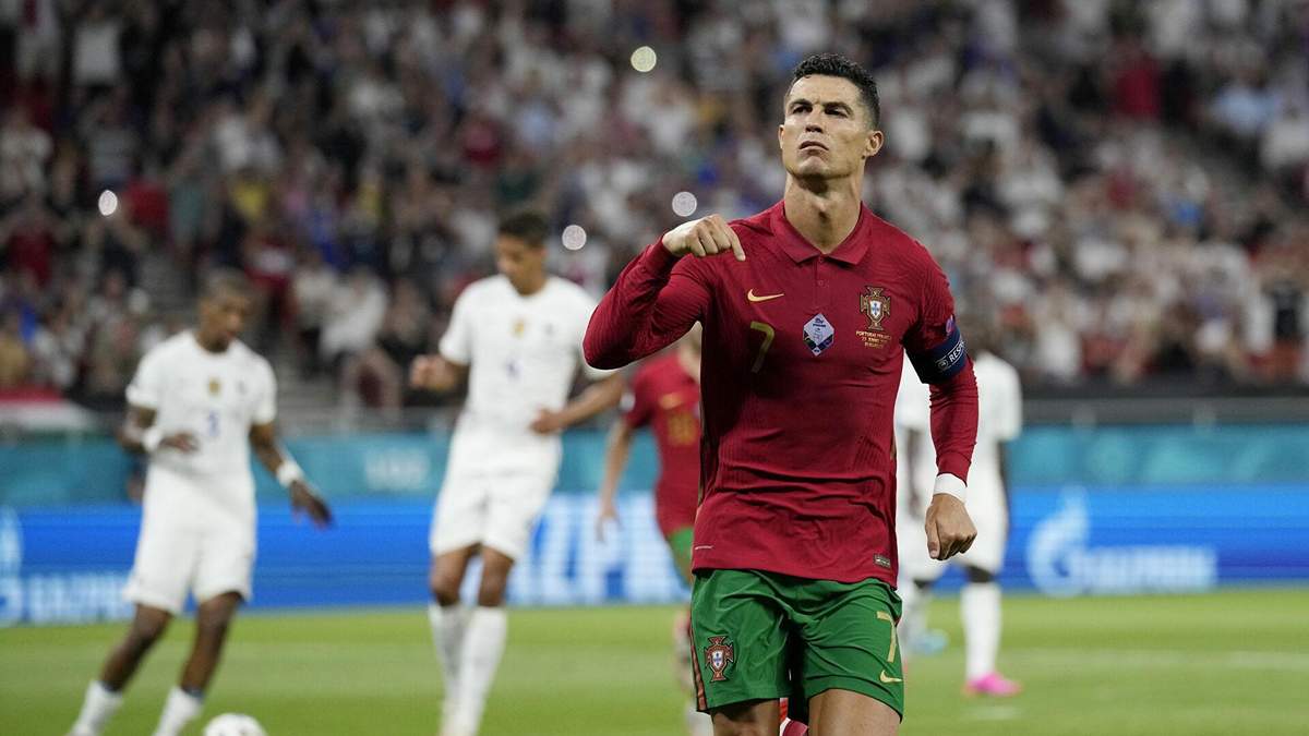 Уже 115 голов: Роналду оформил хет-трик за Португалию и обновил мировой рекорд – видео