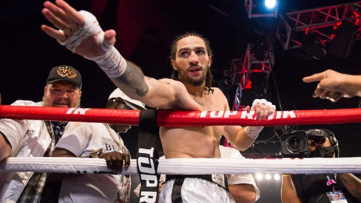 Онук Мухаммеда Алі безжально знищив суперника: був викинутий білий рушник – відео - бокс новости - Спорт 24