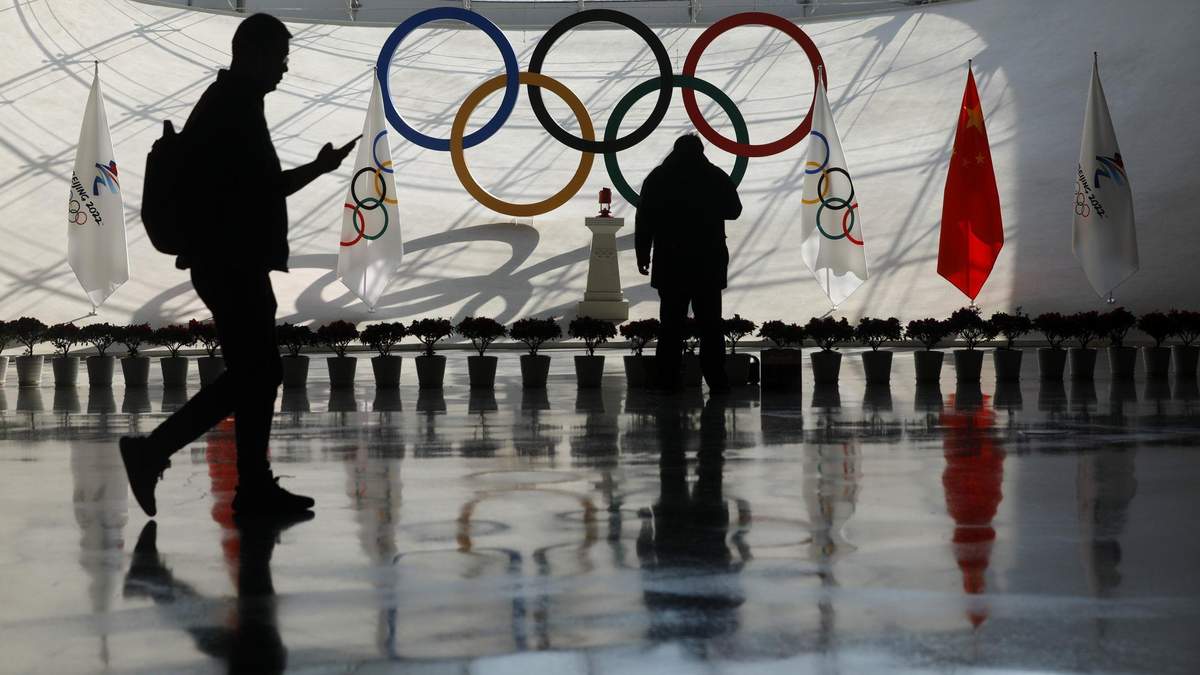 У Пекіні зафіксували 14 випадків коронавірусу серед офіційних осіб Олімпіади-2022 - Спорт 24