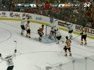 "Филадельфия" проиграла все три домашних матча "Филадельфия" проиграла все три домашних матча