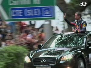 Дэвид Култхард провел показательный заезд "Red Bull" Дэвид Култхард провел показательный заезд "Red Bull"