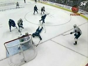 "Ванкувер" повів у півфінальній серії конференції "Ванкувер" повів у півфінальній серії конференції