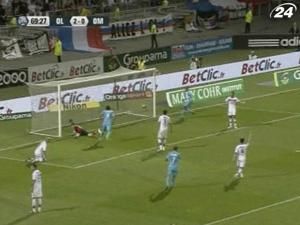 "Ліон" на останніх хвилинах вирвав перемогу у "Марселя" "Ліон" на останніх хвилинах вирвав перемогу у "Марселя"