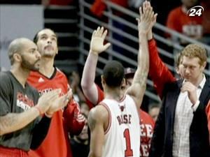 "Чикаго" вийшло уперед в серії проти "Атланти" "Чикаго" вийшло уперед в серії проти "Атланти"