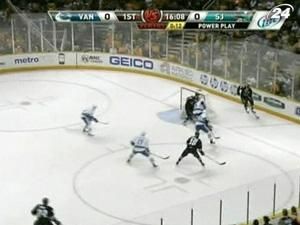 "Сан-Хосе" одержал первую победу над "Ванкувером" "Сан-Хосе" одержал первую победу над "Ванкувером"