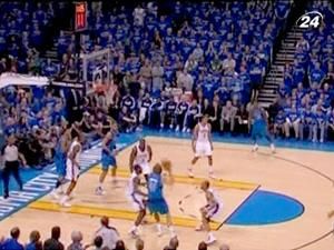 40 очков Дирка Новицки помогли "Далласу" одолеть "Оклахому" 40 очков Дирка Новицки помогли "Далласу" одолеть "Оклахому"