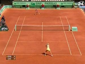 Мария Шарапова уверенно пробилась во второй круг Мария Шарапова уверенно пробилась во второй круг