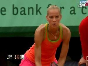 Ким Клийстерс сенсационно уступила 114-й ракетке мира Аранте Рус Ким Клийстерс сенсационно уступила 114-й ракетке мира Аранте Рус