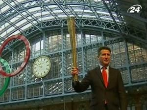 Факел ХХХ Олімпіади - найлегший в історії руху Факел ХХХ Олімпіади - найлегший в історії руху