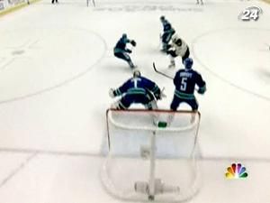 "Ванкувер" утретє здолав "Бостон" на власному майданчику "Ванкувер" утретє здолав "Бостон" на власному майданчику