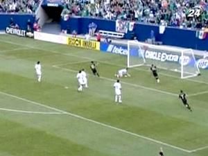 Збірна Мексики виграла усі матчі групи А Збірна Мексики виграла усі матчі групи А