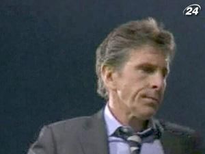 Клод Пюэль покинул французский "Лион" Клод Пюэль покинул французский "Лион"