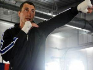 Экс-тренер Кличко: Хэй победит лишь ударной силой, переиграть Владимира не получится