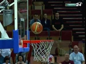 Сборная Испании сохраняет шансы на выход в 1 / 4 финала Сборная Испании сохраняет шансы на выход в 1 / 4 финала