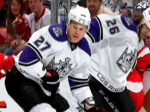 Алексей Поникаровский подписал однолетний контракт с "Каролиной" Алексей Поникаровский подписал однолетний контракт с "Каролиной"