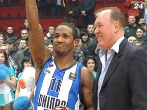 Стівен Бурт залишається у "Дніпрі" Стівен Бурт залишається у "Дніпрі"