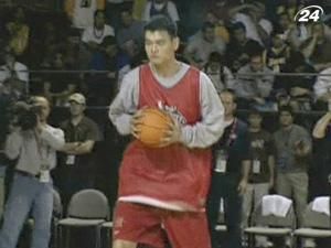 Яо Мінь завершив професійну кар’єру Яо Мінь завершив професійну кар’єру