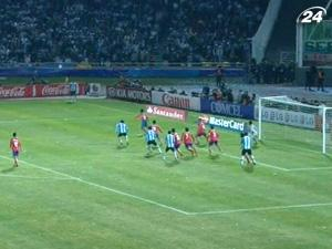 Дубль Агуэро помог Аргентине пройти в четвертьфинал