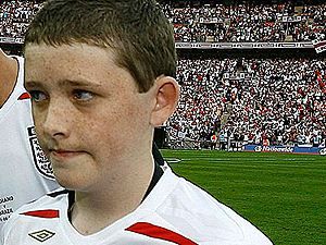 Талісмана збірної Англії зарізав грецький таксист Талісмана збірної Англії зарізав грецький таксист