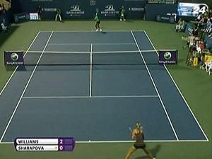 Серена Уильямс в четвертьфинале разгромила Марию Шарапову