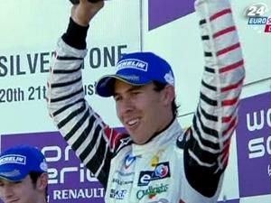 Роберт Віккенс виграв усі заїзди на Сільверстоуні Роберт Віккенс виграв усі заїзди на Сільверстоуні