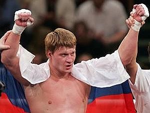 Поветкин победил Чагаева единогласным решением судей