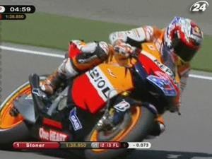 Кейси Стоунер завоевал свой ​​7 в сезоне поул