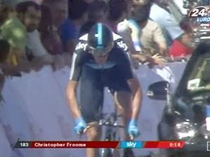 Кристофер Фрум перехватил красную майку лидера Кристофер Фрум перехватил красную майку лидера