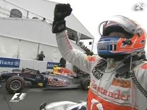 Баттон провів показові заїзди у Манчестері Баттон провів показові заїзди у Манчестері