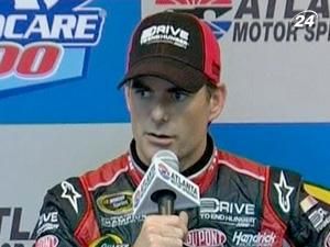 Джефф Гордон выиграл 85-ю гонку в карьере Джефф Гордон выиграл 85-ю гонку в карьере