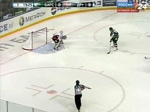 Хоккей: "АК Барс" начал новый сезон с уверенной победы