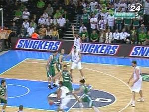 Сборная Испании седьмой раз подряд пробилась в полуфинал Евробаскета