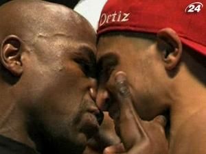 Ортис и Мейвезер чуть не подрались во время процедуры взвешивания Ортис и Мейвезер чуть не подрались во время процедуры взвешивания