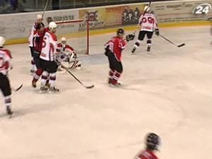 Хокей: "Беркут" здобув вольову перемогу над "Акулами" Хокей: "Беркут" здобув вольову перемогу над "Акулами"