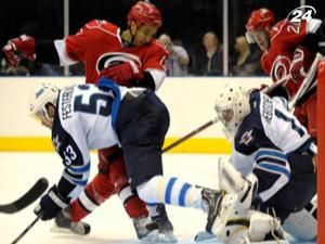 Хокеїст Олексій Понікаровський став автором результативної передачі Хокеїст Олексій Понікаровський став автором результативної передачі