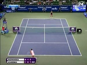 Теніс: Радванська, перегравши Азаренко, пробилась до фіналу