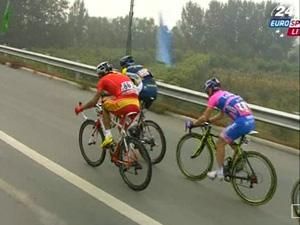 Велоспорт: в четвертом этапе торжествовал итальянец Элия Вивиани Велоспорт: в четвертом этапе торжествовал итальянец Элия Вивиани